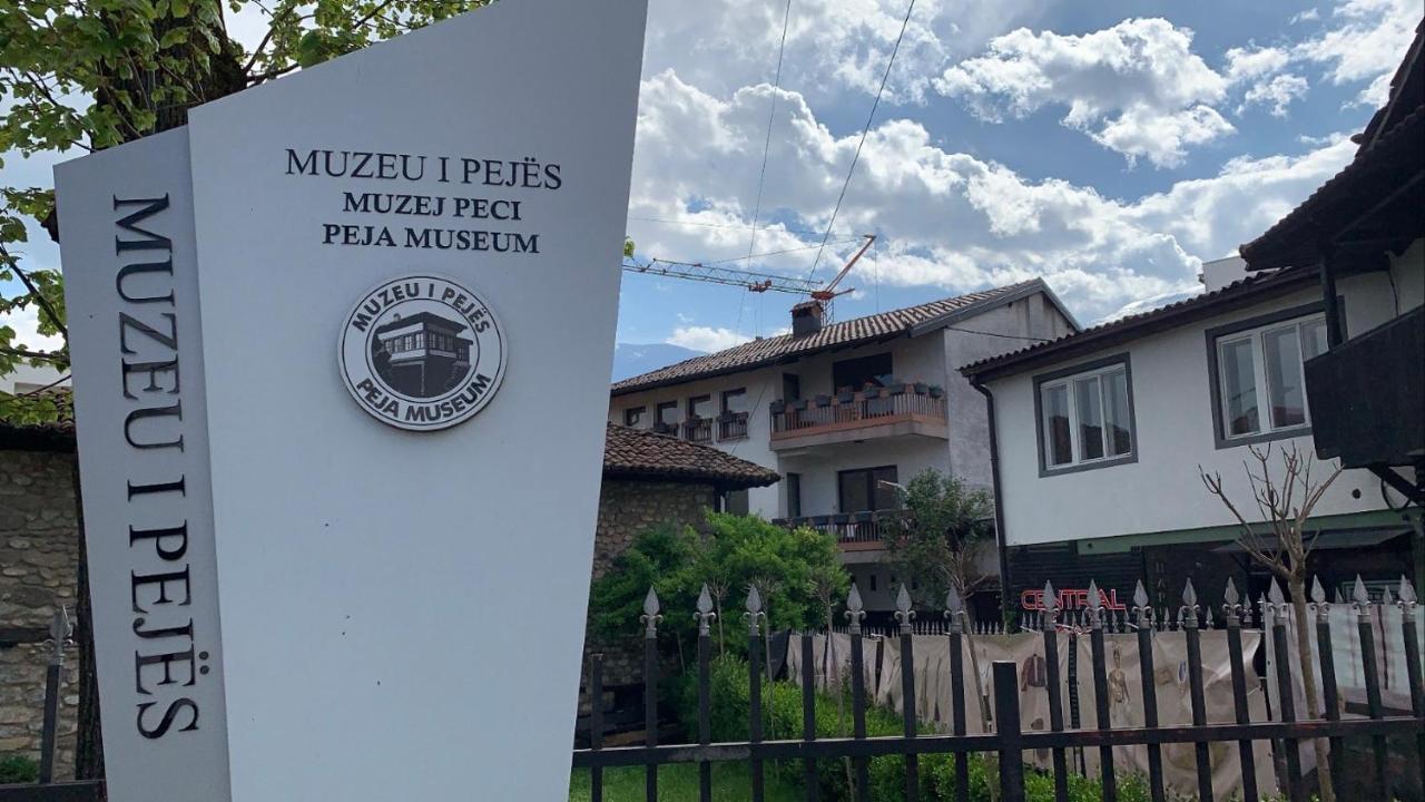 Central Hostel Печ Экстерьер фото