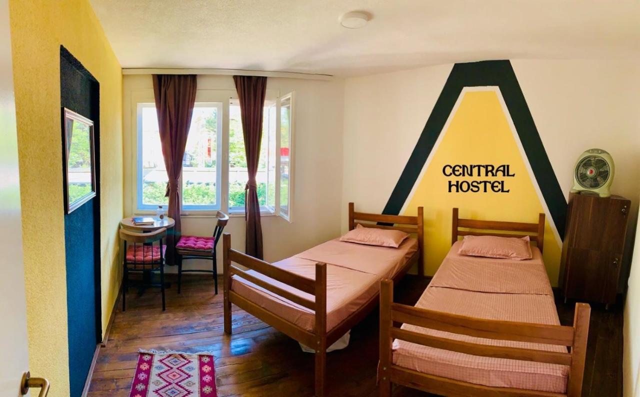 Central Hostel Печ Экстерьер фото
